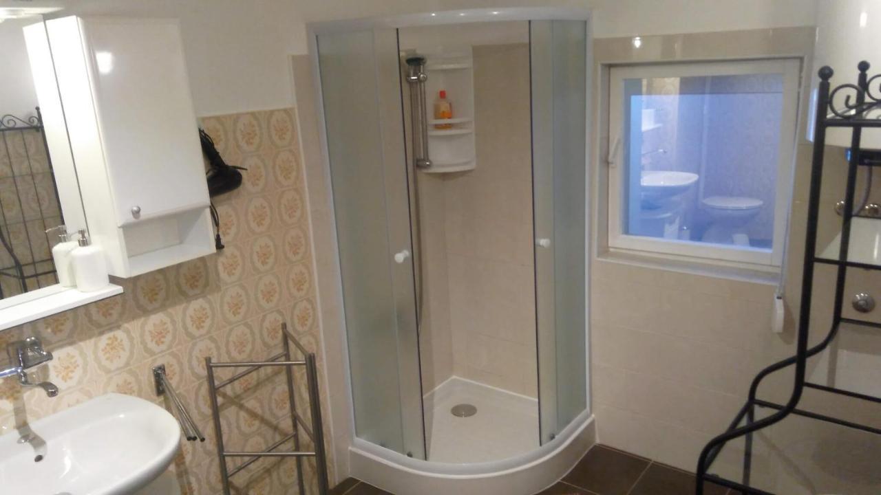 Apartmani Lela Selce Exterior foto